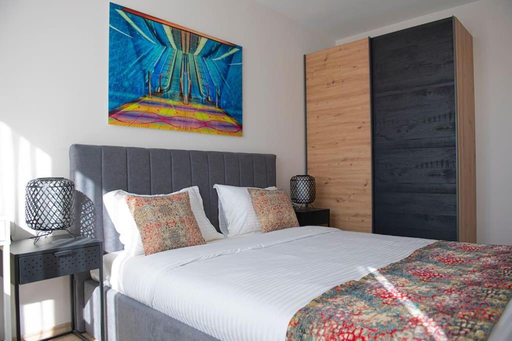 Madrid: A Modern 2-Bedroom Apartment With Parking Sofia Extérieur photo