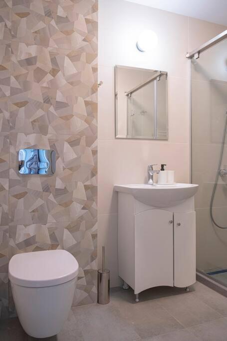 Madrid: A Modern 2-Bedroom Apartment With Parking Sofia Extérieur photo